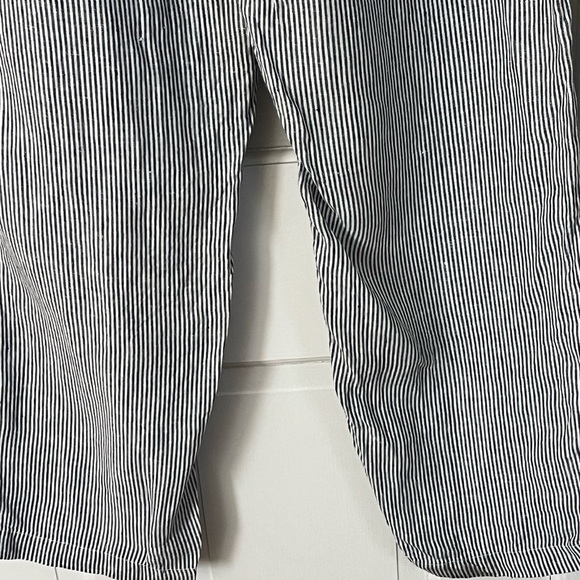 C&C California Women's Blue & White Striped 100% Linen Belted Pants Size Large - Picture 7 of 10